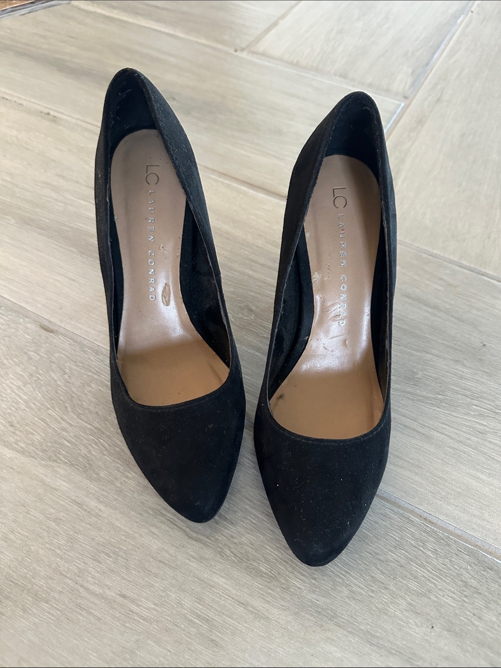 Comfortable Black Suede Pointed Toe Heels